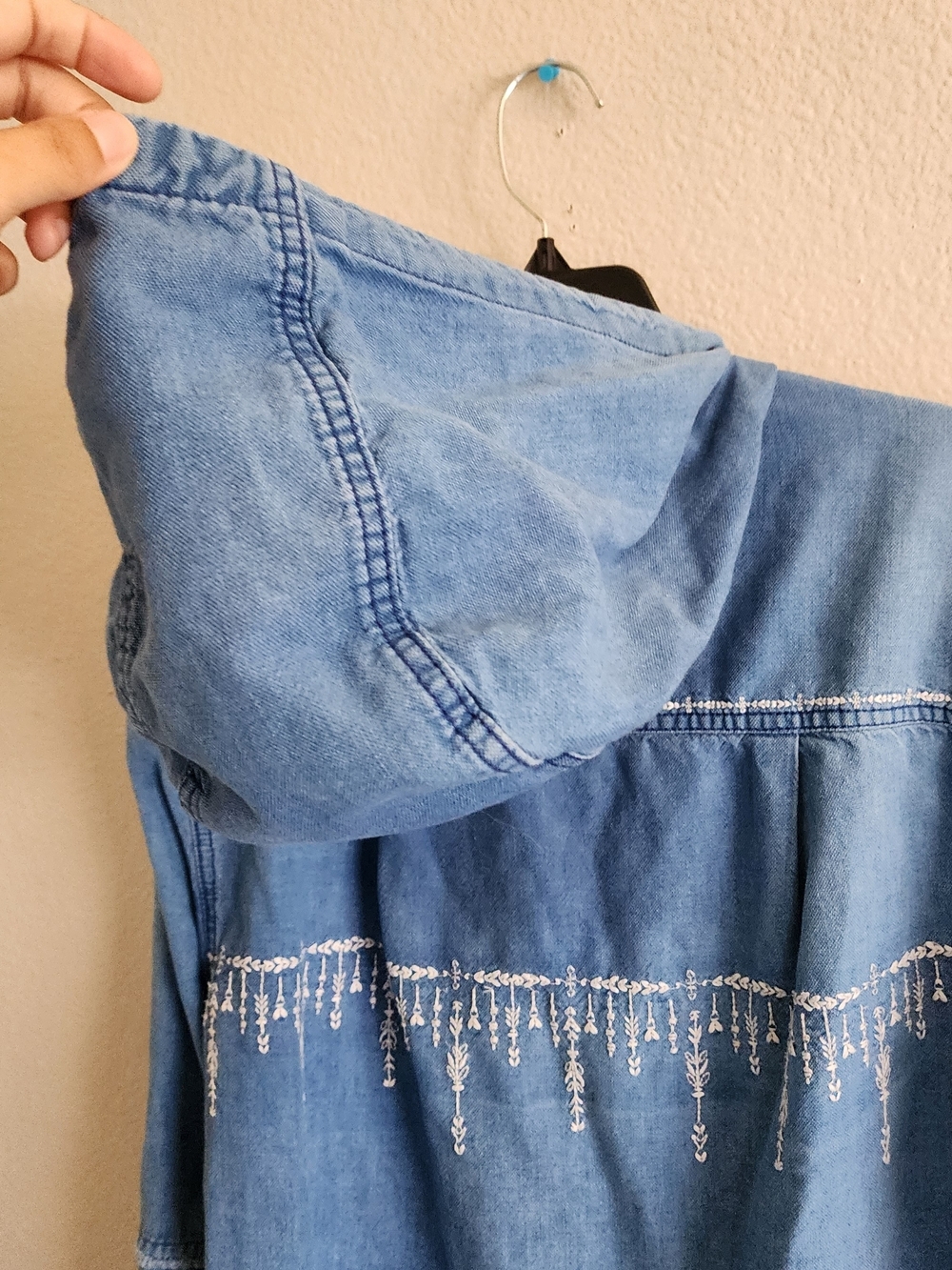 BLANKNYC Embroidered Denim Hooded Lace Up Boho Anorak Pullover Jacket XS - Picture 11 of 13